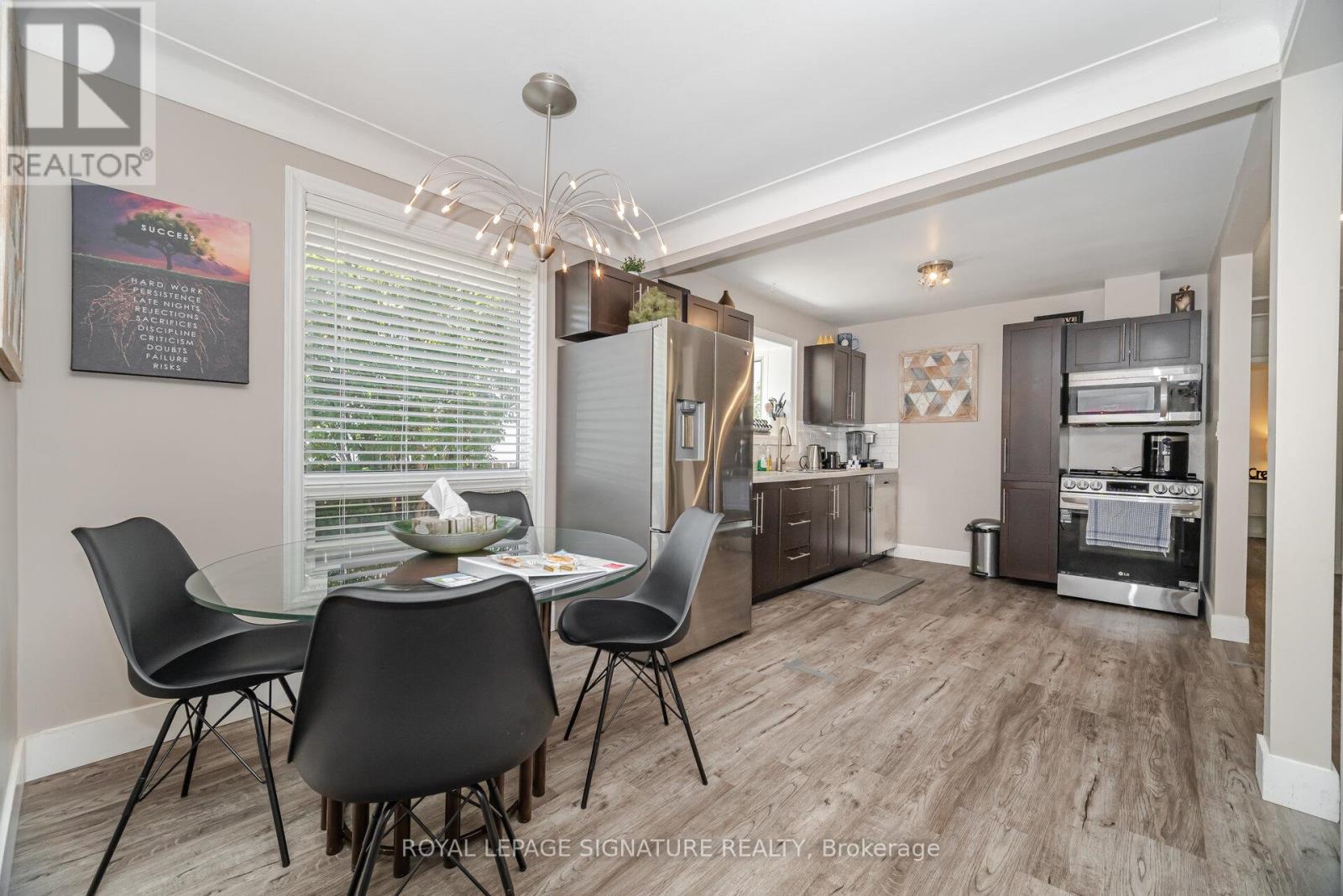 77 Fairview Road, Grimsby, Ontario  L3M 3L6 - Photo 8 - X12612778