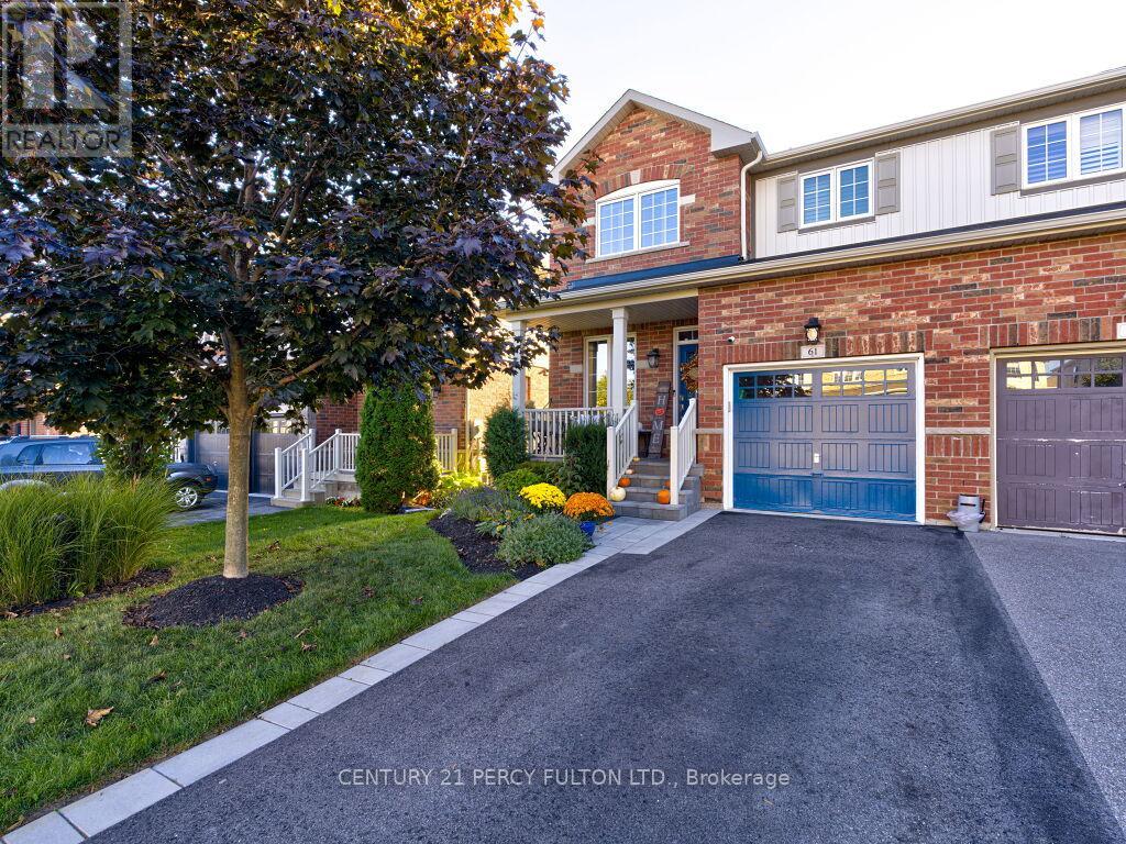 61 BOUSFIELD RISE, Hamilton, Ontario