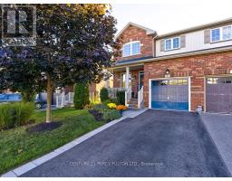 61 BOUSFIELD RISE, Hamilton, Ontario