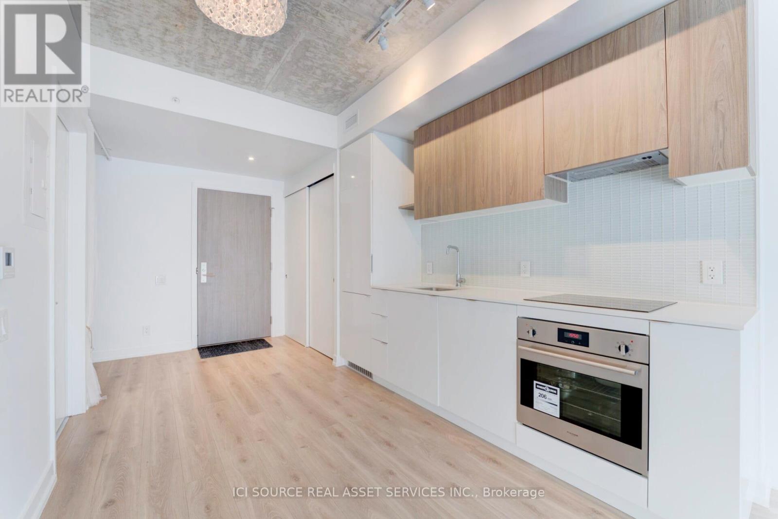 317 - 161 Roehampton Avenue, Toronto, Ontario  M4P 0C8 - Photo 3 - C12542974