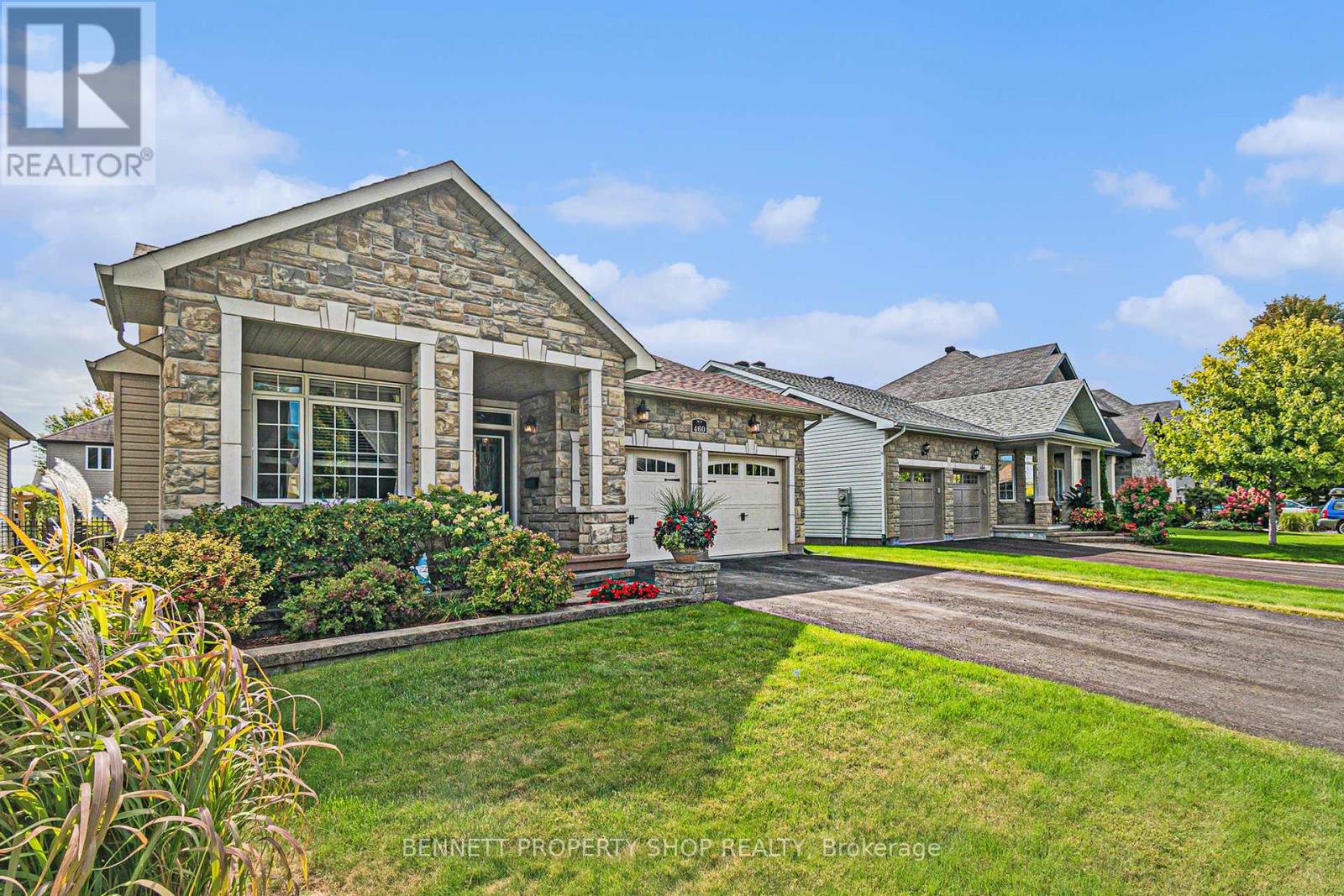 460 Jasper Crescent, Clarence-Rockland, Ontario K4K 0C7 - Photo 2 - X12404601