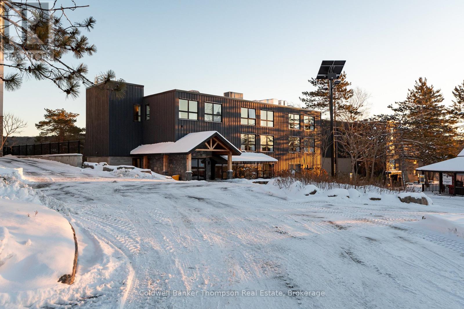 423 - 1235 Deerhurst Bayshore Drive, Huntsville, Ontario P1H 1A9 - Photo 3 - X12612880