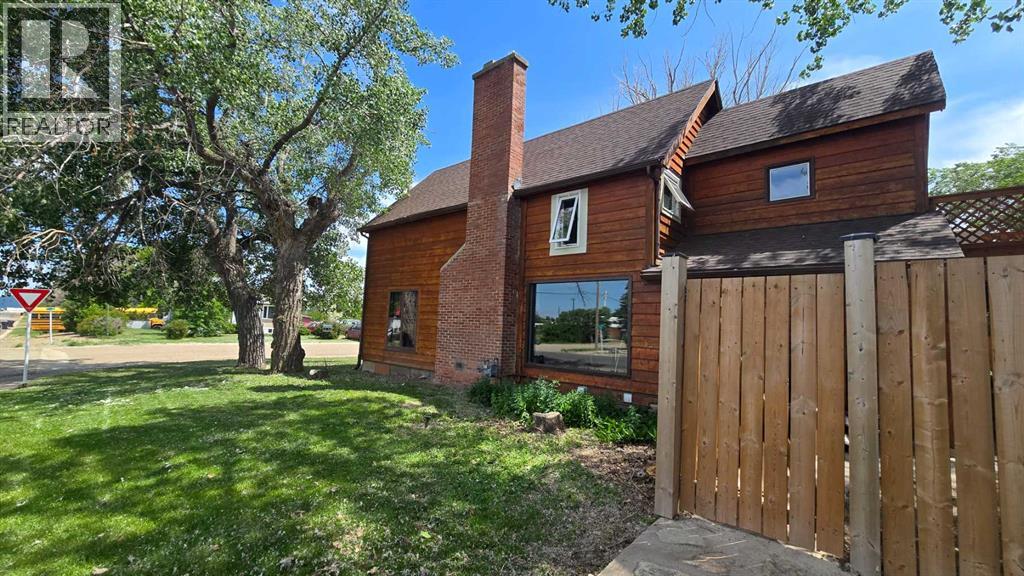 108 3 Street, Warner, Alberta T0K 2L0 - Photo 4 - A2233841