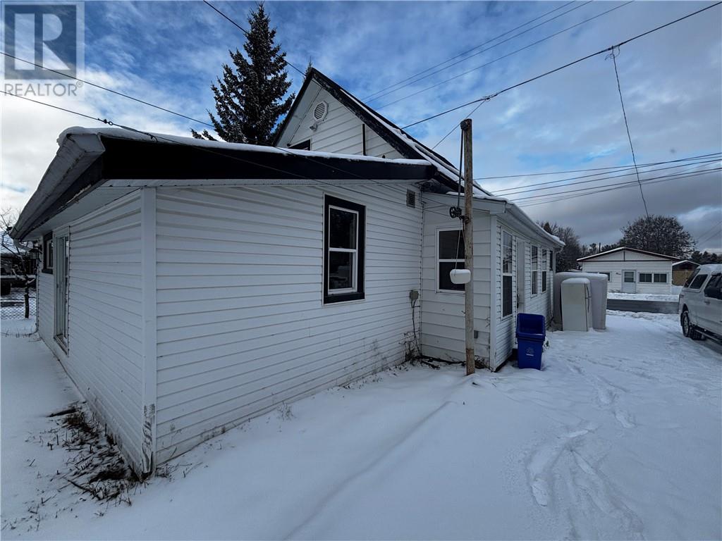 80 Main Street E, Chelmsford, Ontario