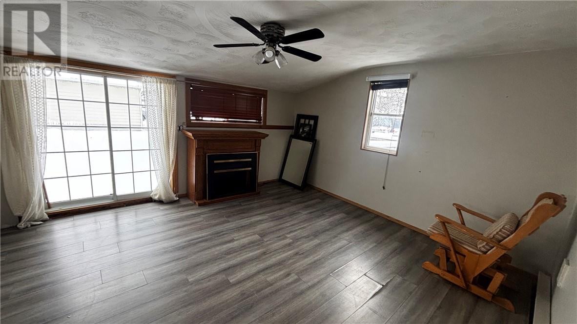 80 Main Street E, Chelmsford, Ontario  P0M 1L0 - Photo 8 - 2125881