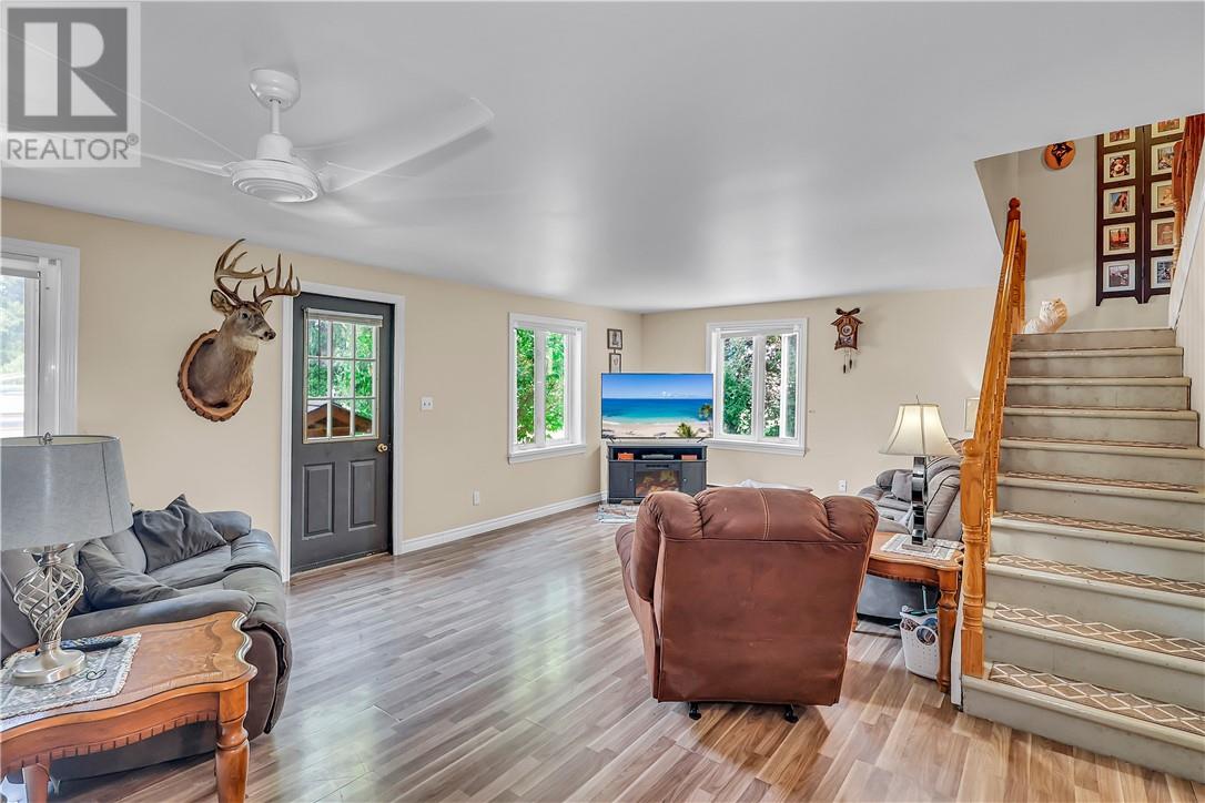 17 Campbell Street, Little Current, Ontario  P0P 1K0 - Photo 15 - 2125878