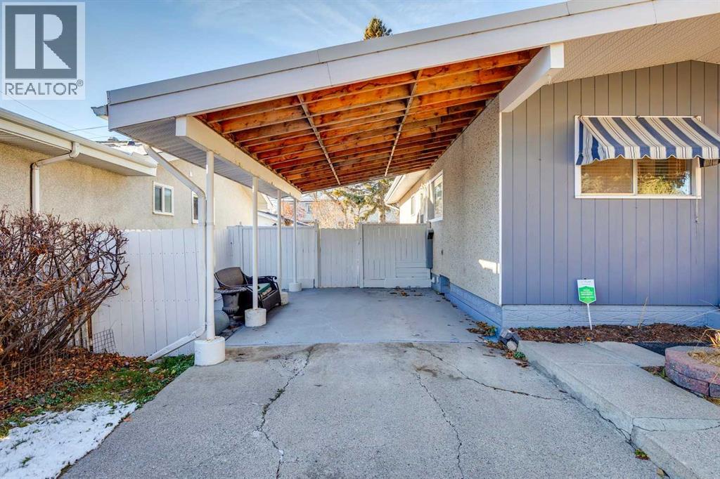 409 Woodland Crescent Se, Calgary, Alberta  T2J 1J7 - Photo 2 - A2272097