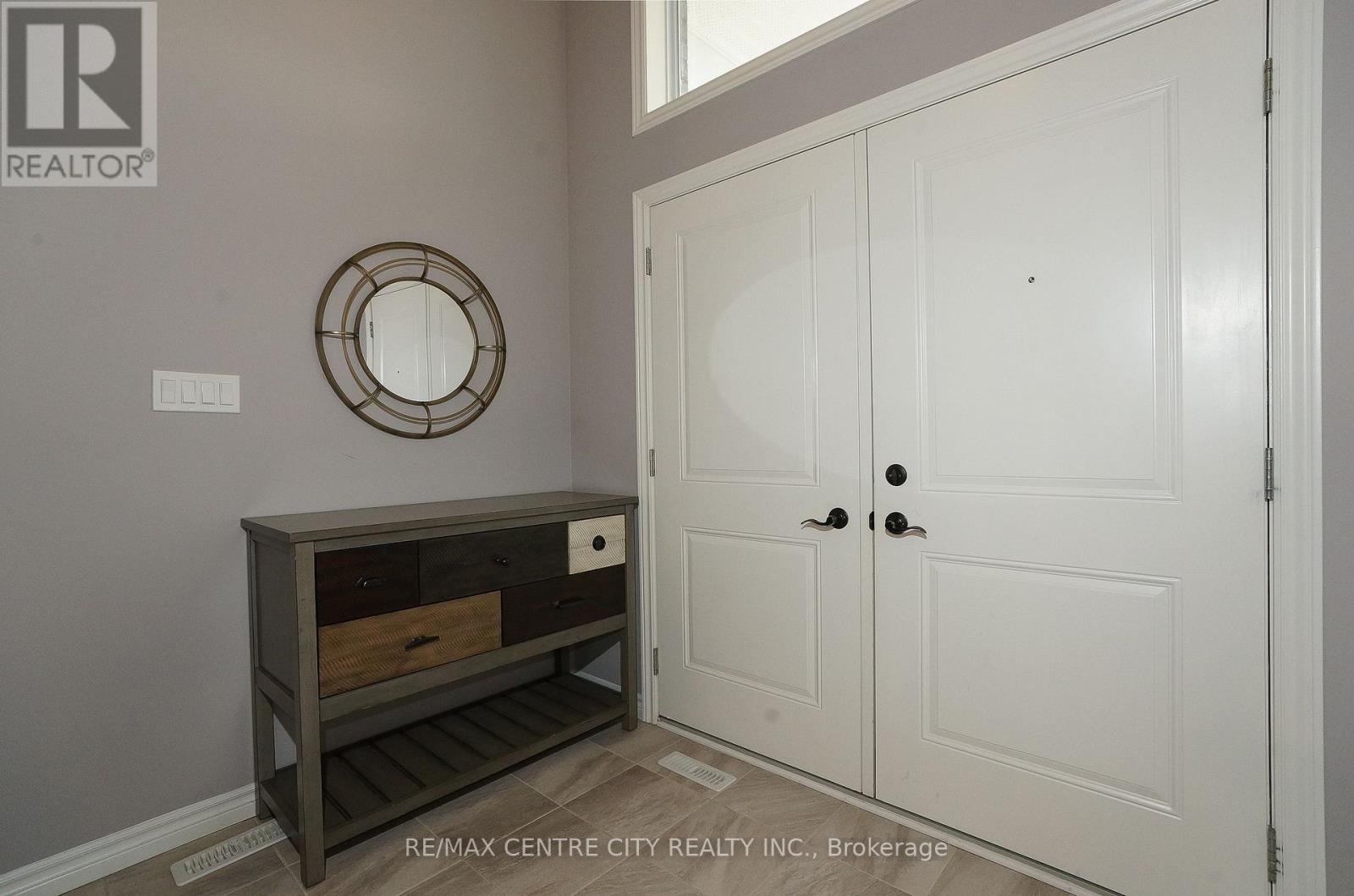 471 Sophia Crescent, London North, Ontario  N6G 0T5 - Photo 3 - X12612942