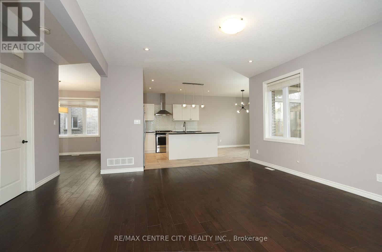 471 Sophia Crescent, London North, Ontario  N6G 0T5 - Photo 8 - X12612942