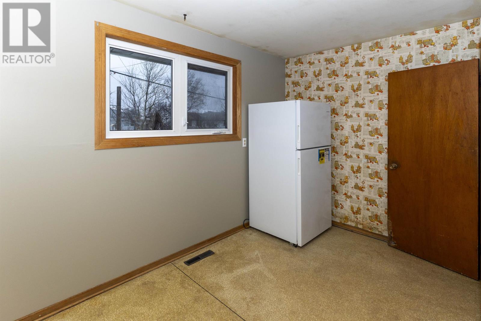 423 Churchill Dr W, Thunder Bay, Ontario  P7C 1V8 - Photo 12 - TB253638