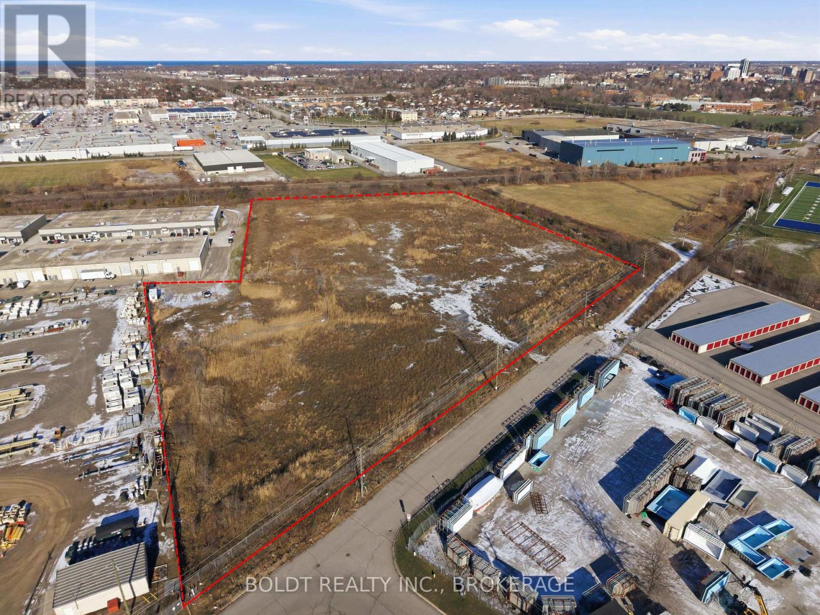 240 Ridley Road W, St. Catharines, Ontario  L2R 6P7 - Photo 4 - X12612962