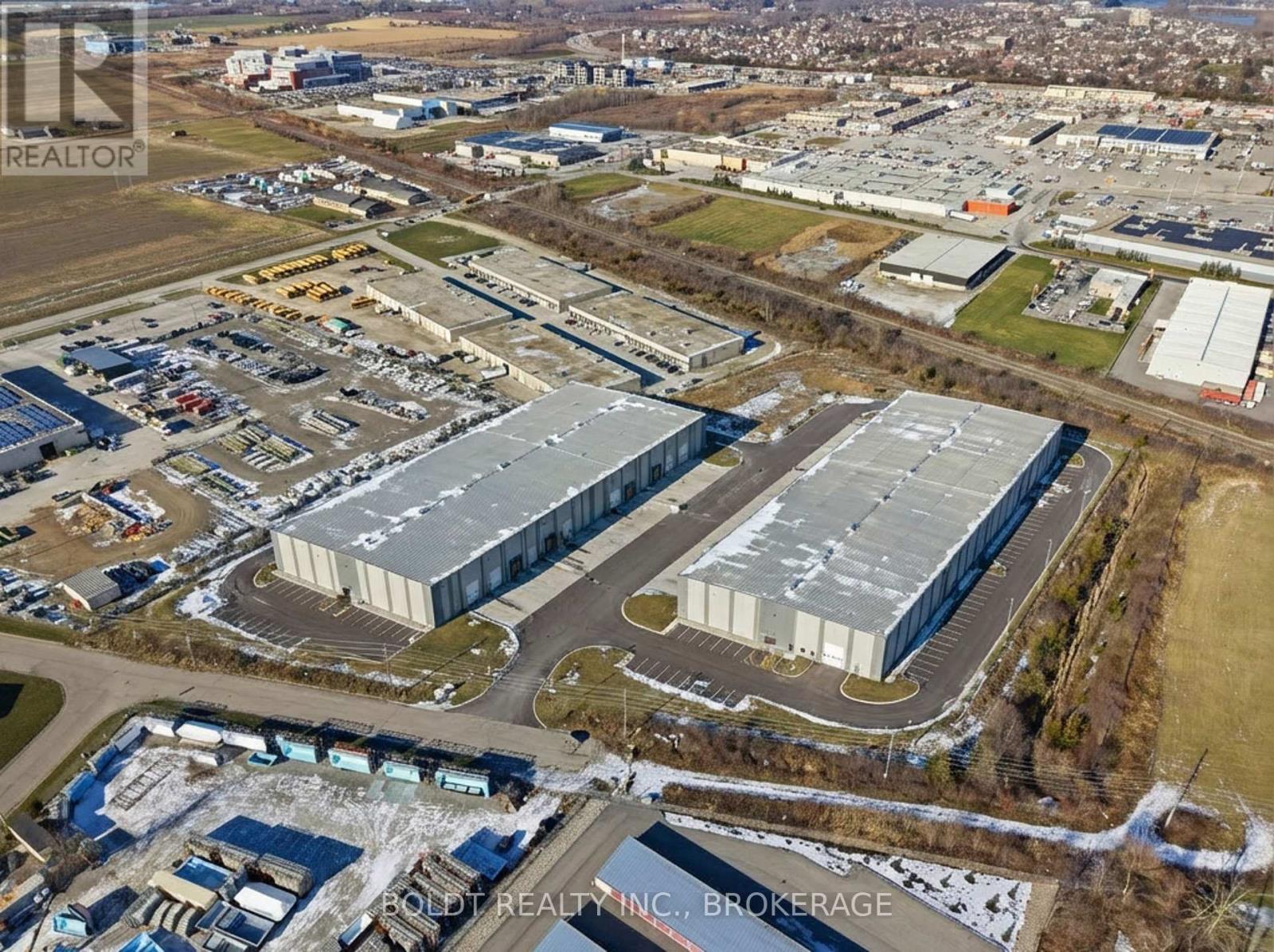 240 Ridley Road W, St. Catharines, Ontario  L2R 6P7 - Photo 9 - X12612962