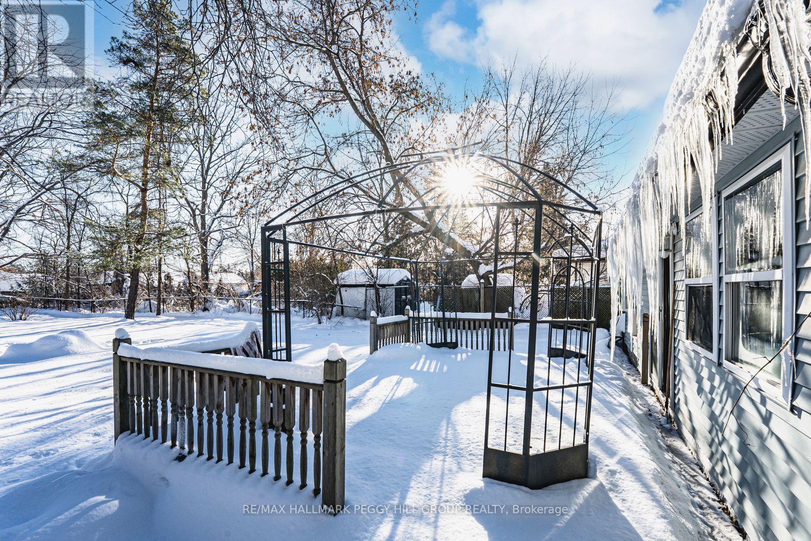 2125 Willard Avenue, Innisfil, Ontario L9S 2C2 - Photo 9 - N12406201