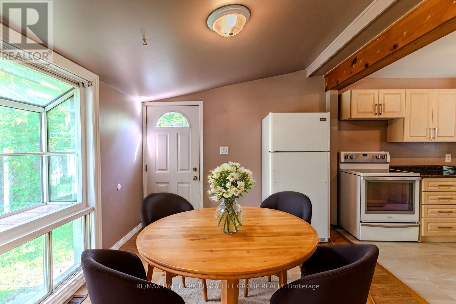 2125 Willard Avenue, Innisfil, Ontario L9S 2C2 - Photo 5 - N12406201