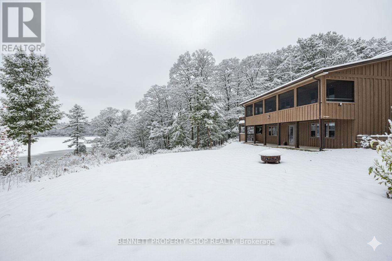 250 Horne Lake Road, Lanark Highlands, Ontario  K0G 1K0 - Photo 1 - X12410467