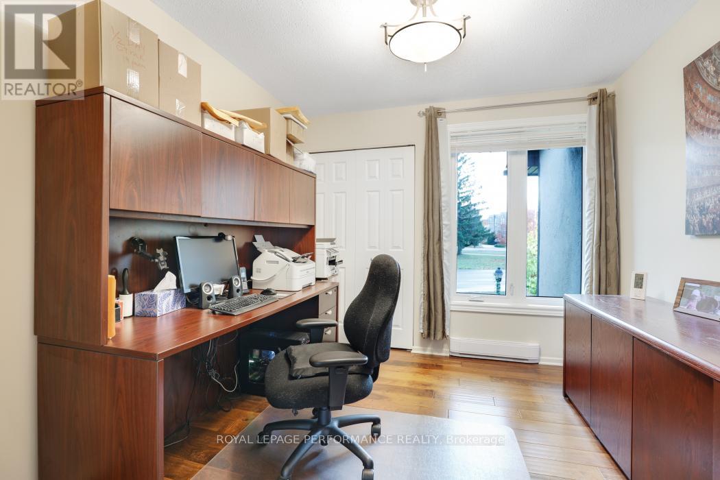 695 Richmond Road, Ottawa, Ontario  K2A 0G6 - Photo 32 - X12485701