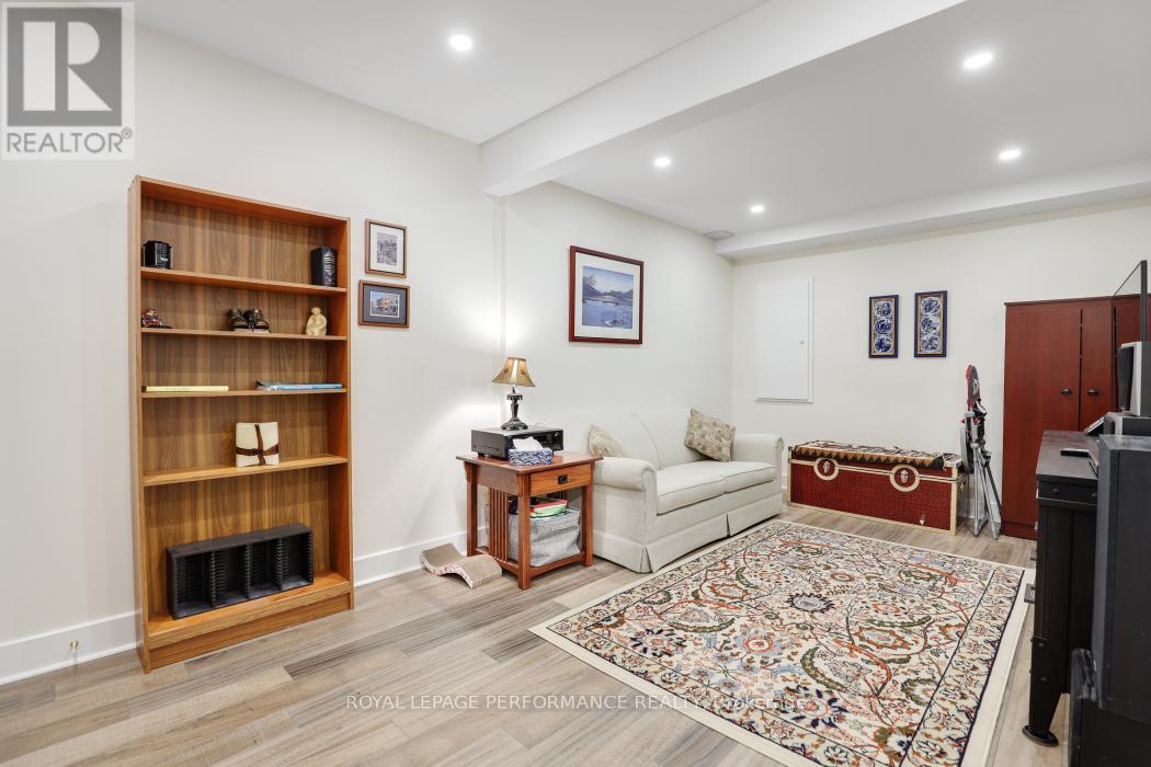 695 Richmond Road, Ottawa, Ontario  K2A 0G6 - Photo 34 - X12485701