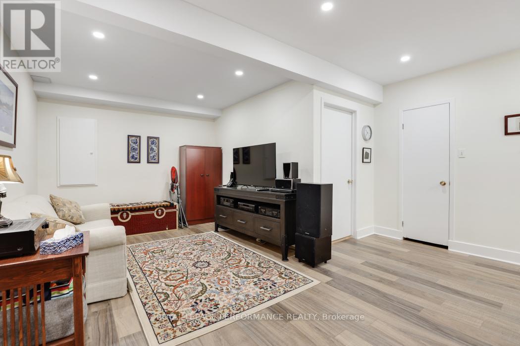 695 Richmond Road, Ottawa, Ontario  K2A 0G6 - Photo 35 - X12485701