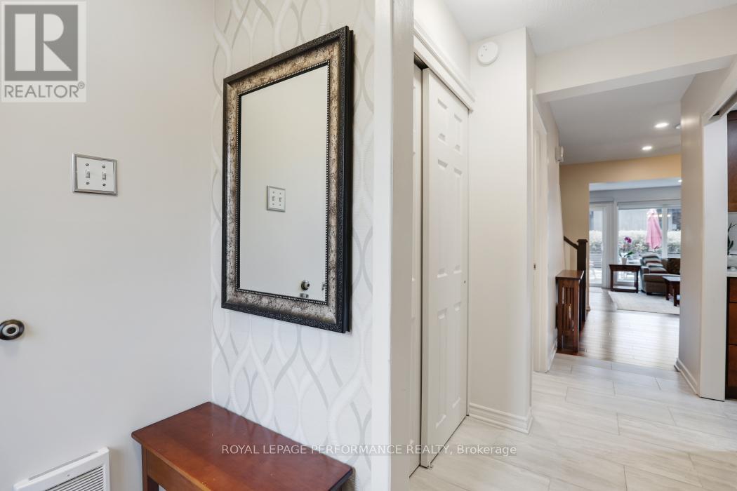 695 Richmond Road, Ottawa, Ontario  K2A 0G6 - Photo 5 - X12485701