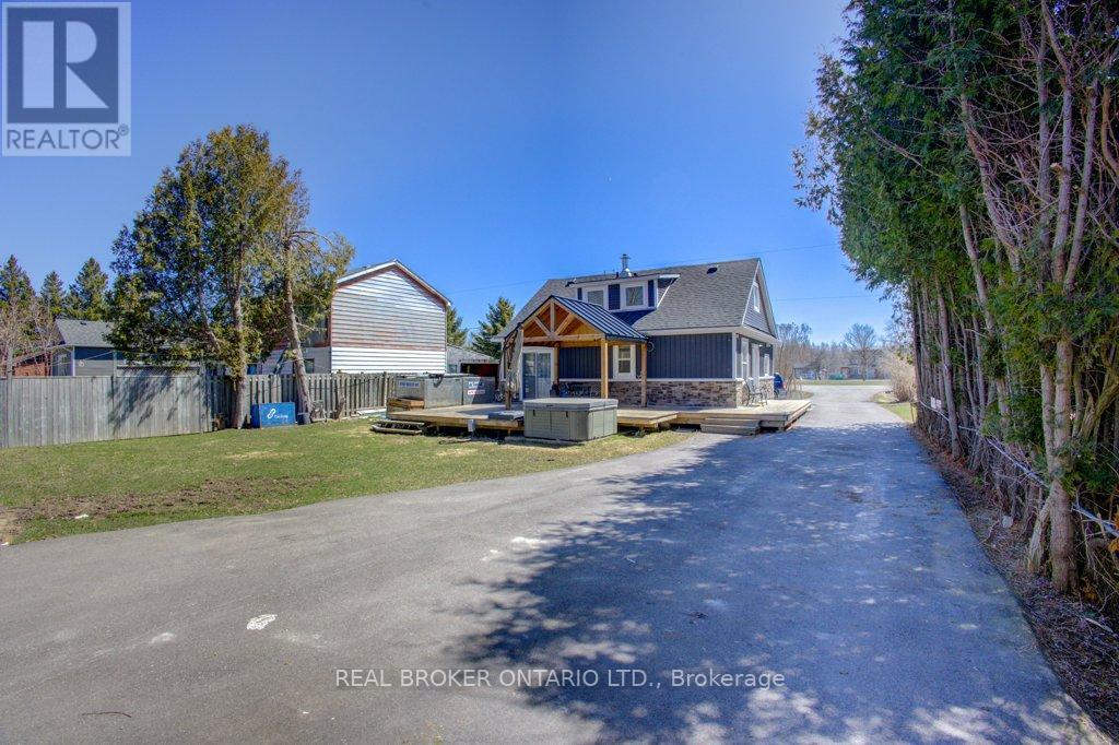 9488 Wellington 124 Road, Erin, Ontario  N0B 1T0 - Photo 35 - X12456506