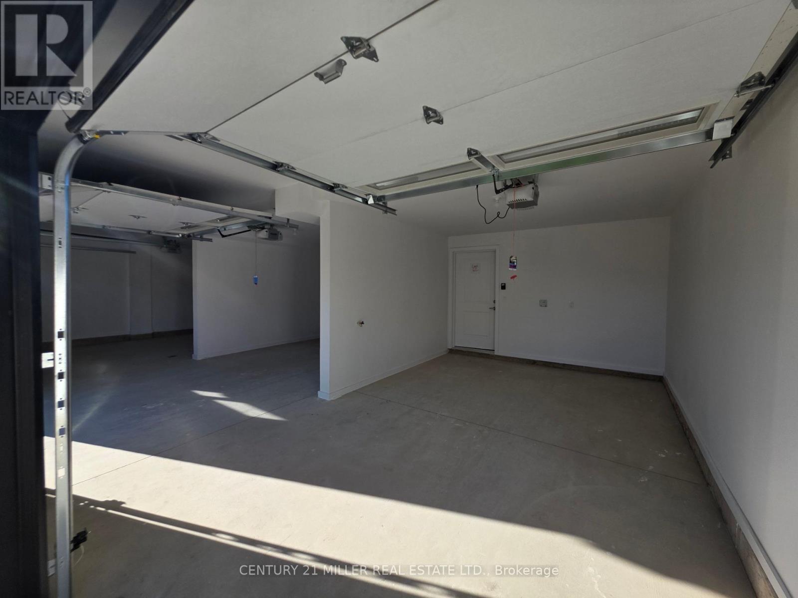 31 - 70 Kenesky Drive, Hamilton, Ontario  L8B 1Y4 - Photo 43 - X12482802