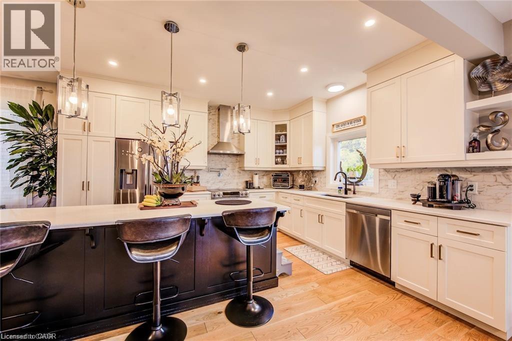 928 Chapel Hill Court, Kitchener, Ontario  N2R 0P4 - Photo 18 - 40793065