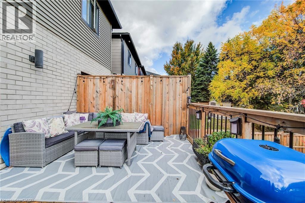 928 Chapel Hill Court, Kitchener, Ontario  N2R 0P4 - Photo 34 - 40793065