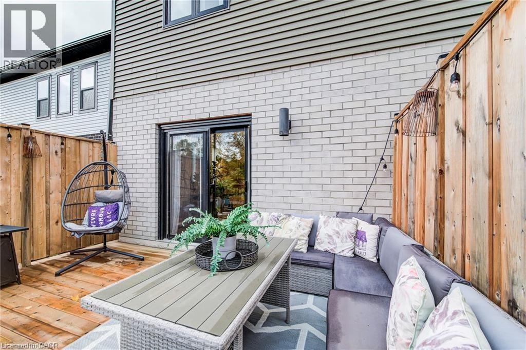 928 Chapel Hill Court, Kitchener, Ontario  N2R 0P4 - Photo 35 - 40793065