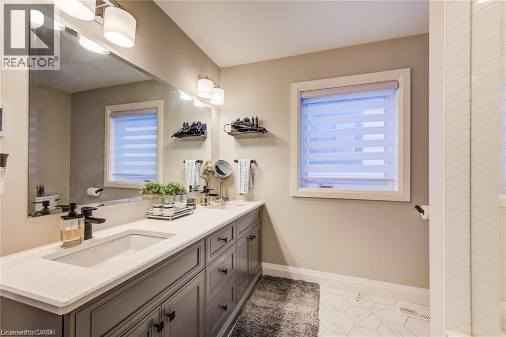 928 Chapel Hill Court, Kitchener, Ontario  N2R 0P4 - Photo 47 - 40793065