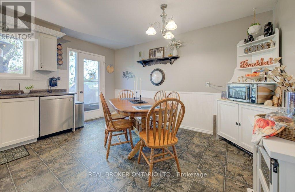 34 Willow Green Court, Kitchener, Ontario  N2N 1W6 - Photo 9 - X12597804