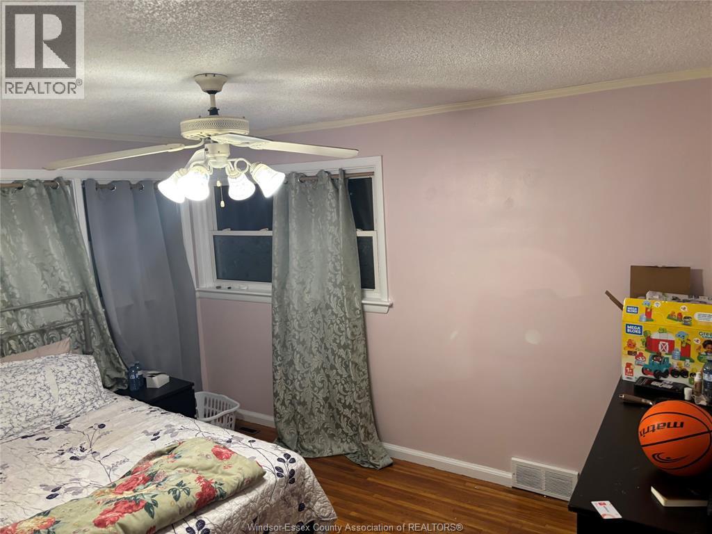 3277 Dominion, Windsor, Ontario N9E 2N6 - Photo 14 - 25030935