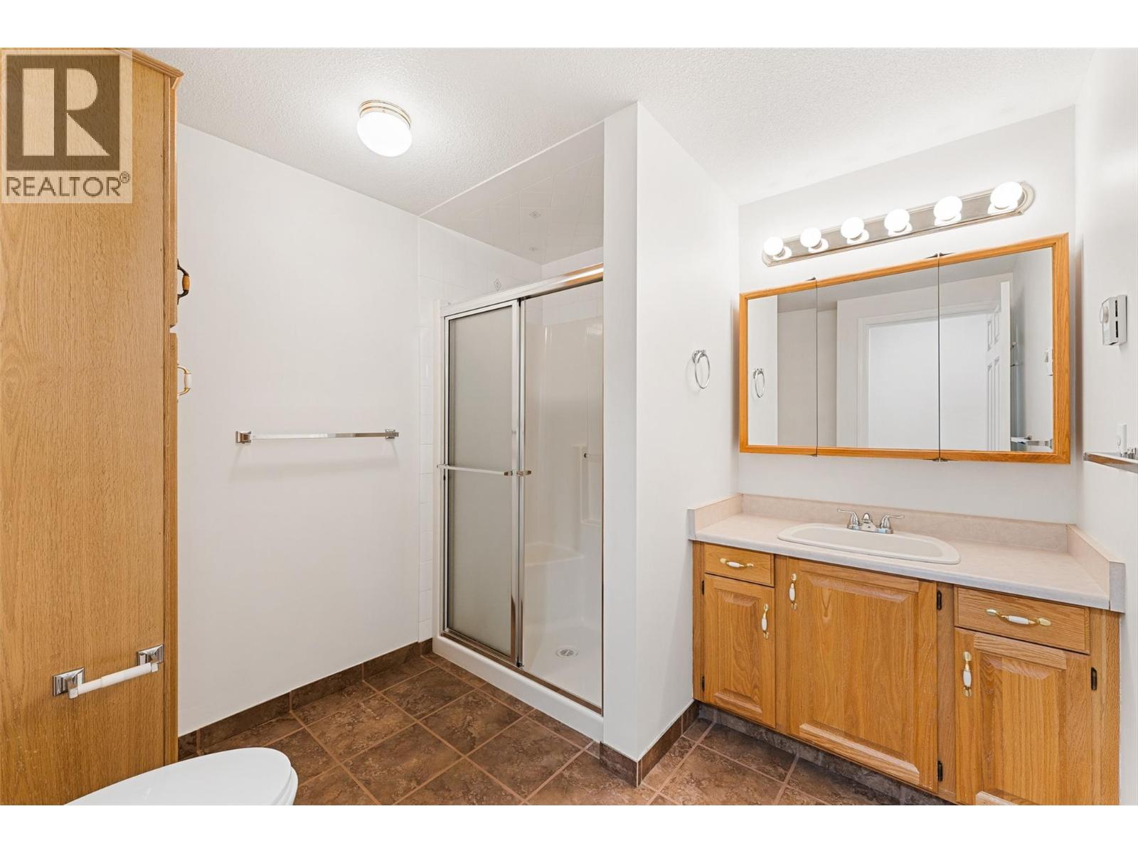 1055 Lawrence Avenue Unit# 210, Kelowna, British Columbia  V1Y 6M3 - Photo 27 - 10369762