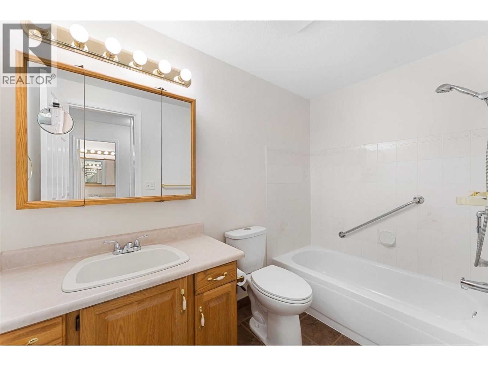 1055 Lawrence Avenue Unit# 210, Kelowna, British Columbia  V1Y 6M3 - Photo 22 - 10369762