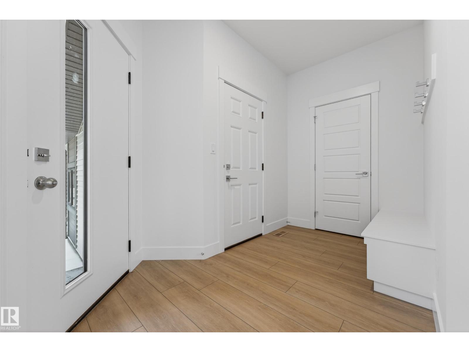 7093 Kiviaq Cr Sw, Edmonton, Alberta  T6W 5N7 - Photo 2 - E4467501