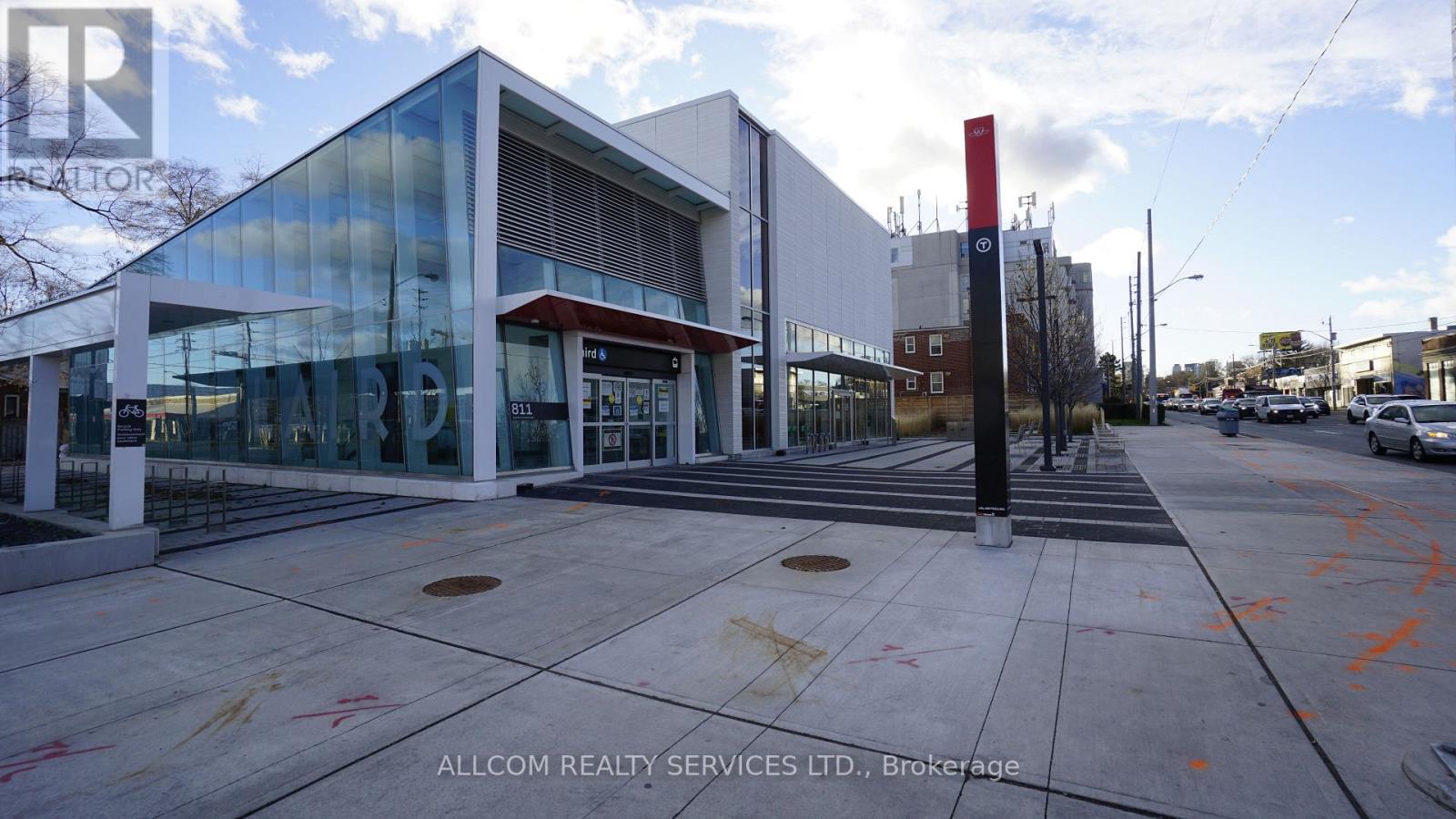 876 Eglinton Avenue E, Toronto, Ontario  M4G 2L1 - Photo 2 - C12612920