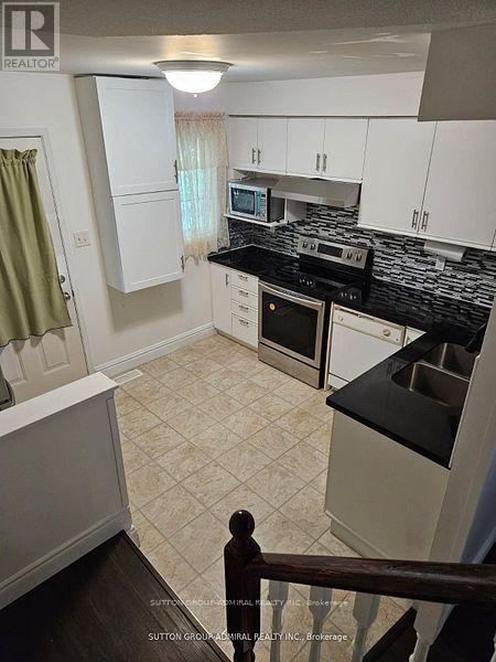 105 - 2 Hedge End Road, Toronto, Ontario  M1B 5Z8 - Photo 3 - E12612878