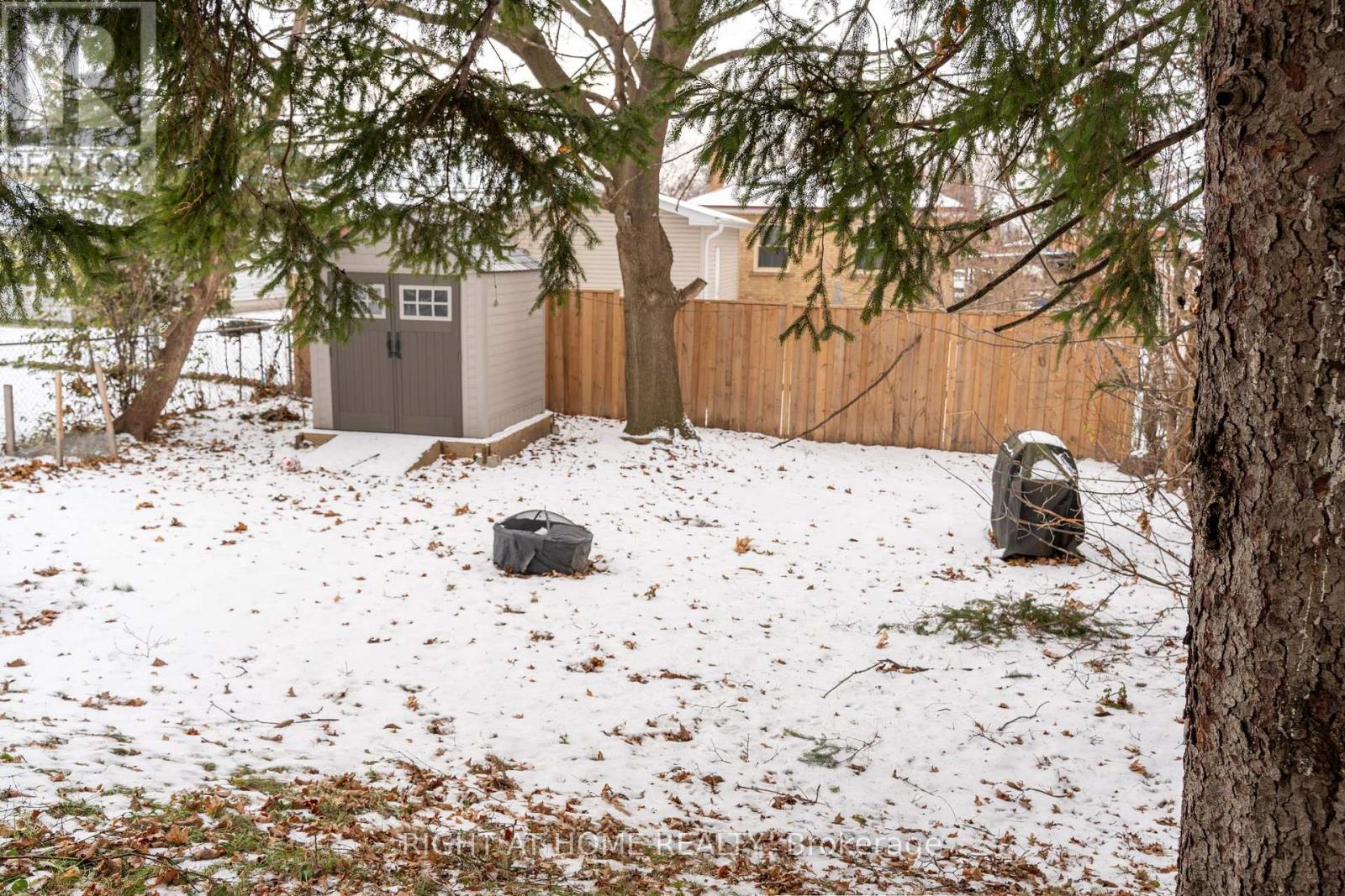 9 Sylla Avenue, Toronto, Ontario  M1R 4W5 - Photo 4 - E12612906