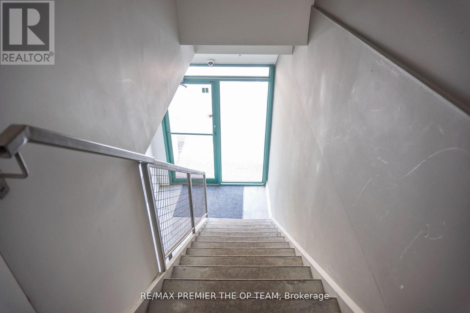 2nd - 2900 Langstaff Road, Vaughan, Ontario  L4K 4R9 - Photo 2 - N12612886