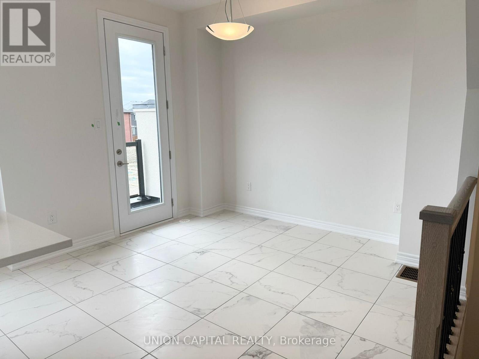 22 Robert Eaton Avenue, Markham, Ontario  L3S 0G3 - Photo 5 - N12612916