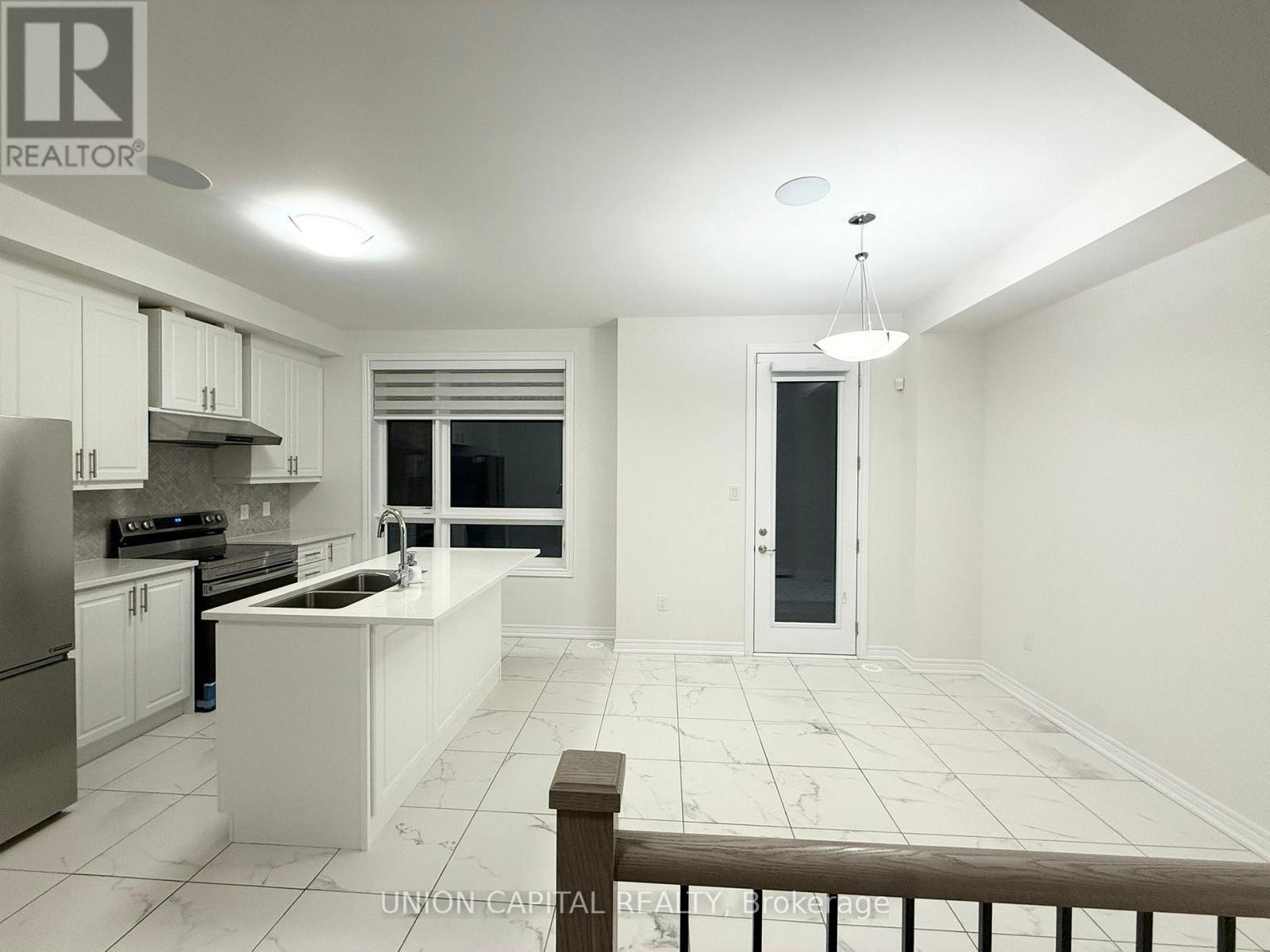 22 Robert Eaton Avenue, Markham, Ontario  L3S 0G3 - Photo 6 - N12612916