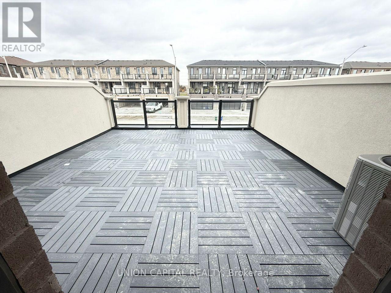 22 Robert Eaton Avenue, Markham, Ontario  L3S 0G3 - Photo 8 - N12612916