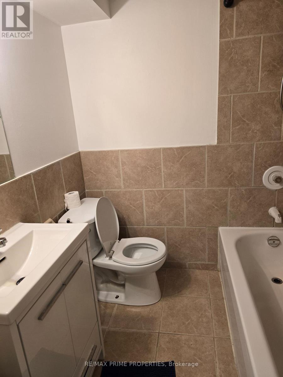 11 Elizabeth Street, Markham, Ontario  L3P 2B3 - Photo 17 - N12612930