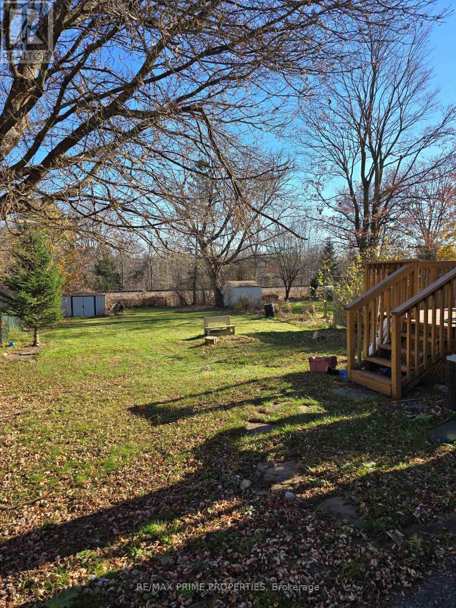 11 Elizabeth Street, Markham, Ontario  L3P 2B3 - Photo 19 - N12612930