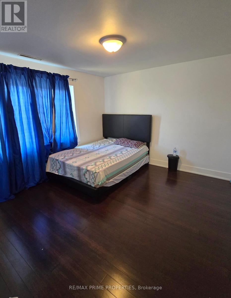 11 Elizabeth Street, Markham, Ontario  L3P 2B3 - Photo 9 - N12612930