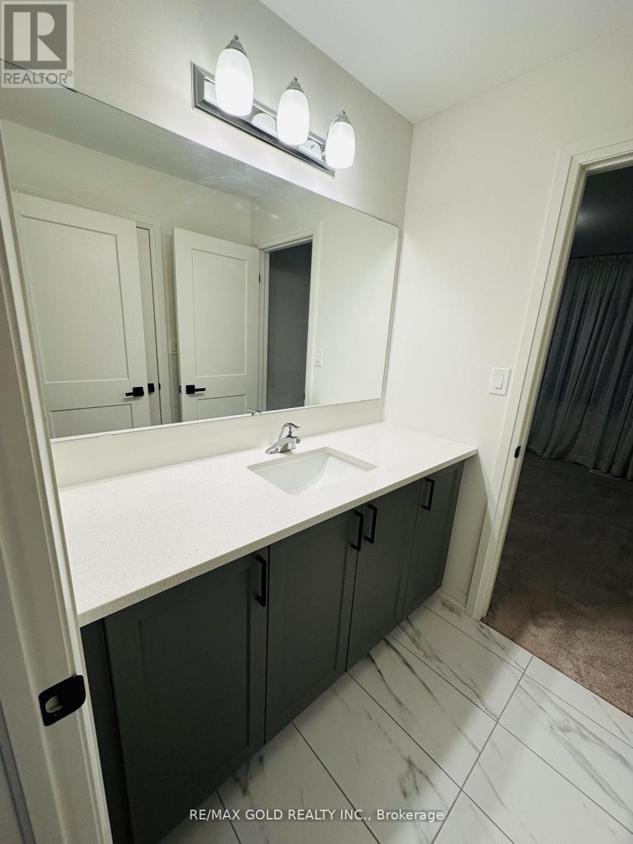 5 Bluebird Boulevard, Adjala-Tosorontio (Colgan), Ontario  L0G 1W0 - Photo 17 - N12612952