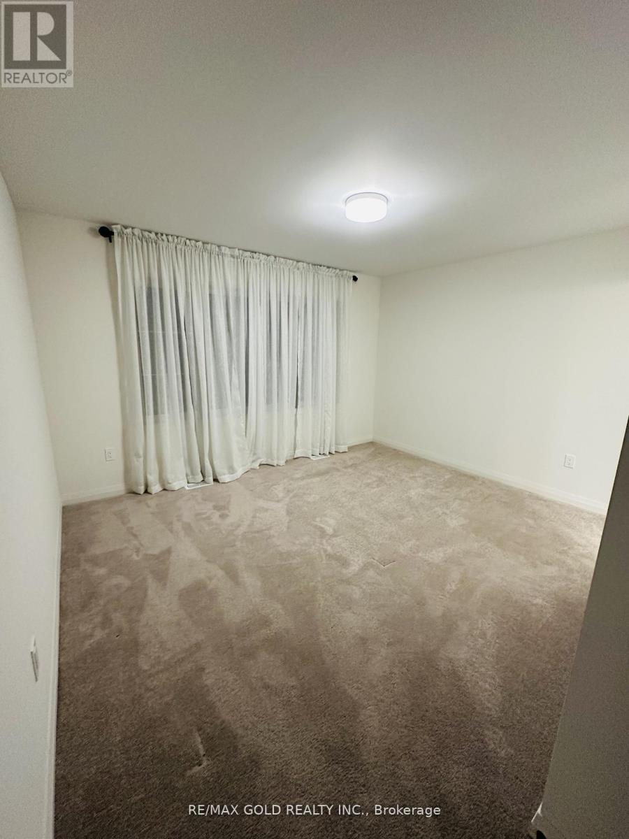 5 Bluebird Boulevard, Adjala-Tosorontio (Colgan), Ontario  L0G 1W0 - Photo 19 - N12612952