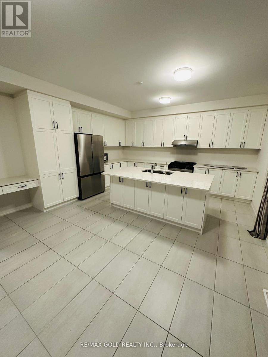 5 Bluebird Boulevard, Adjala-Tosorontio (Colgan), Ontario  L0G 1W0 - Photo 7 - N12612952