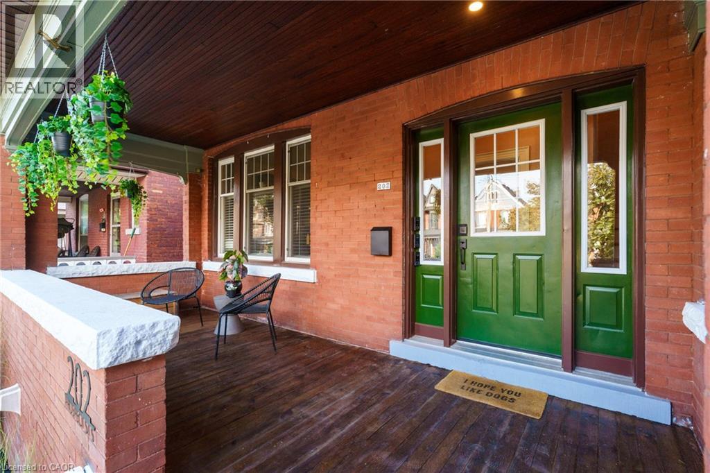 202 Prospect Street S, Hamilton, Ontario  L8M 2Z7 - Photo 3 - 40793126