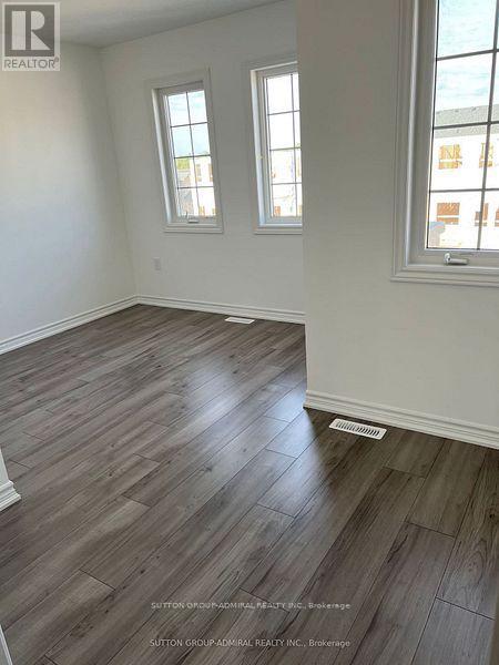 12 Pumpkin Corner Crescent, Barrie (Innis-Shore), Ontario  L9Z 0C2 - Photo 14 - S12612894