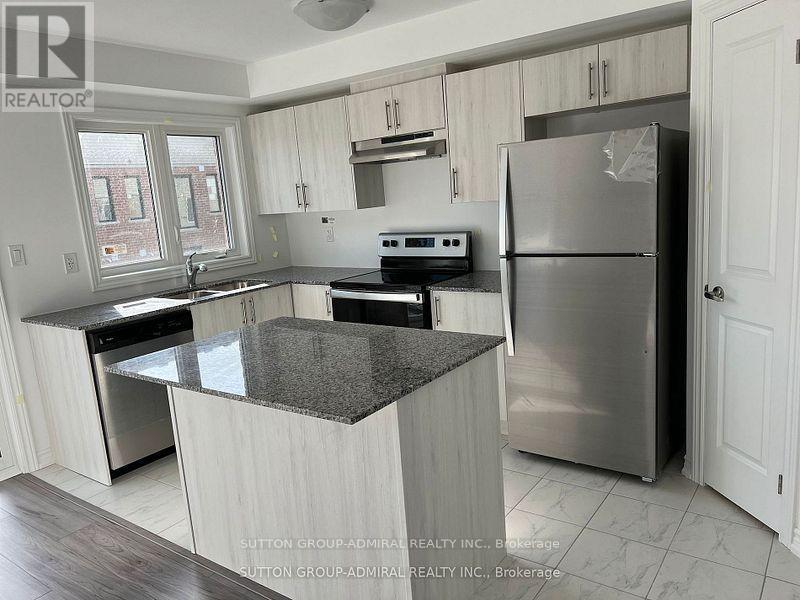 12 Pumpkin Corner Crescent, Barrie (Innis-Shore), Ontario  L9Z 0C2 - Photo 3 - S12612894